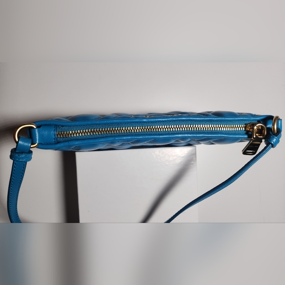 Miu Miu Pochette. Super puffy. - Picture 12 of 16